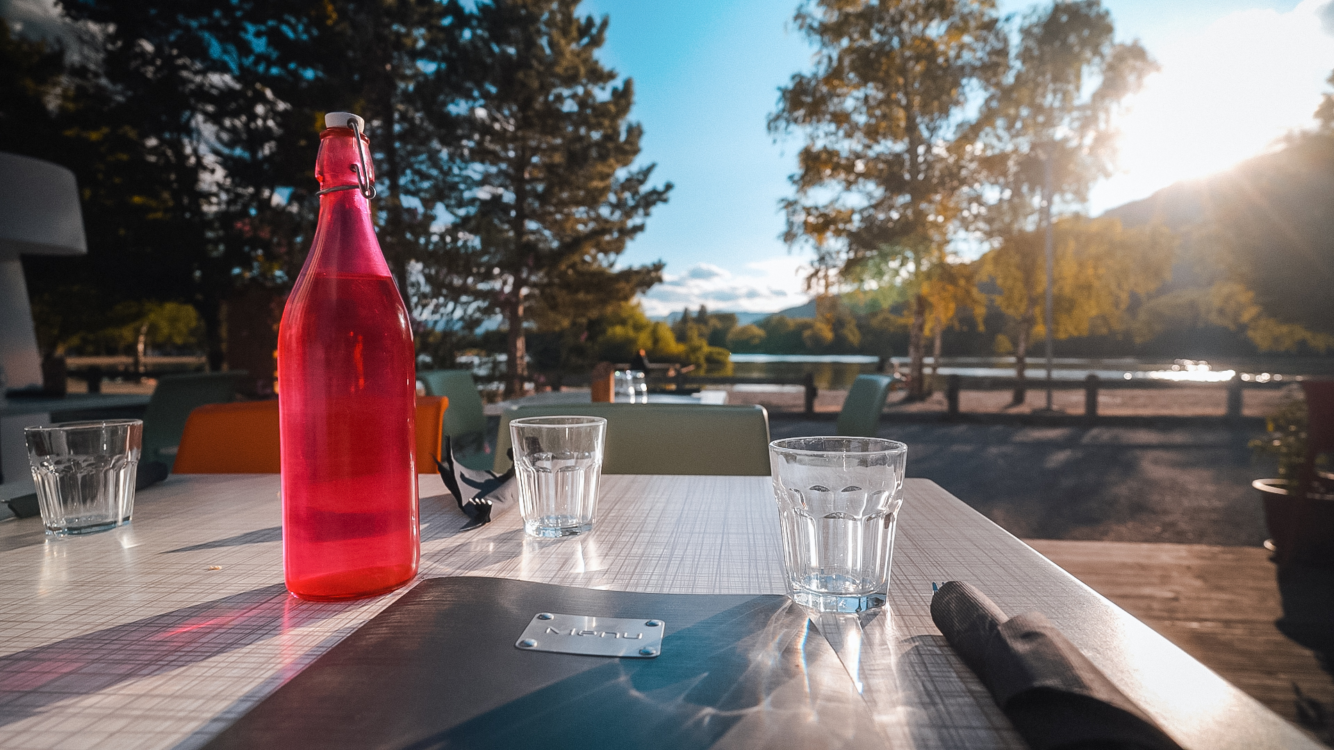 Restaurant-mit-Seeblick